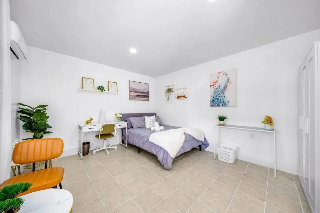 Villa Pool House Near Chinatown Vegas Wifl-Sleeps 9 à Las Vegas 0*,  États-Unis