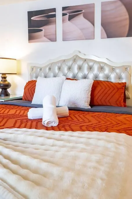 Hébergement de vacances Villa Pool House Near Chinatown Vegas Wifl-Sleeps 9 à Las Vegas