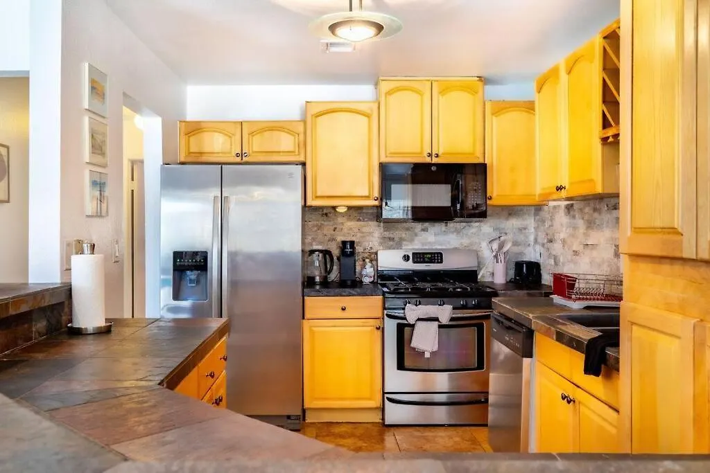 Villa Pool House Near Chinatown Vegas Wifl-Sleeps 9 à Las Vegas Hébergement de vacances