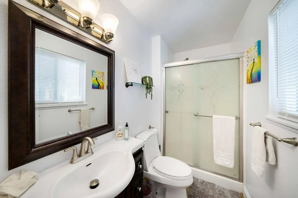 Villa Pool House Near Chinatown Vegas Wifl-Sleeps 9 à Las Vegas Hébergement de vacances