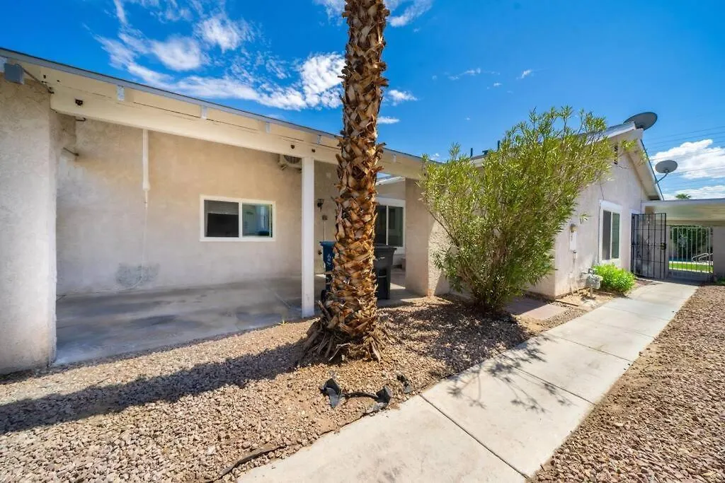 Villa Pool House Near Chinatown Vegas Wifl-Sleeps 9 à Las Vegas Hébergement de vacances