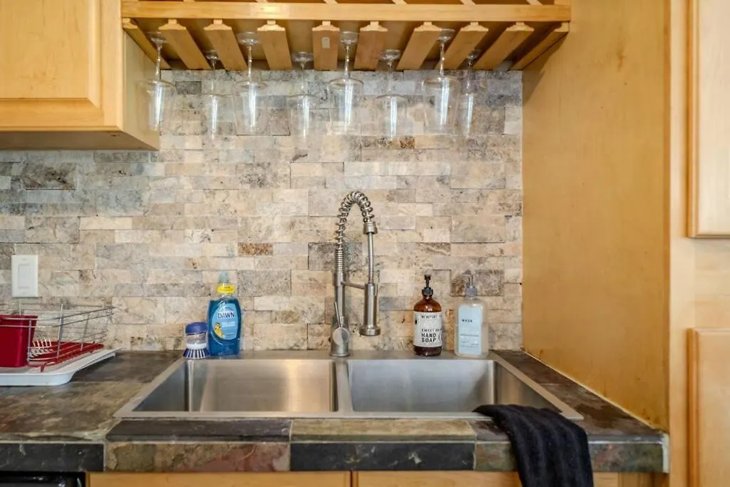 拉斯维加斯Pool House Near Chinatown Vegas Wifl-Sleeps 9别墅