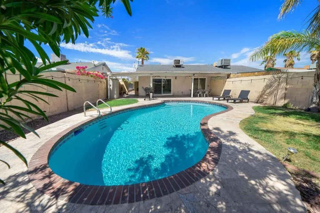 拉斯维加斯Pool House Near Chinatown Vegas Wifl-Sleeps 9别墅